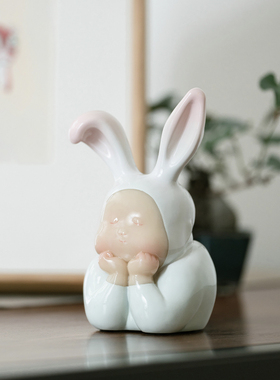稀奇兔比比艺术摆件