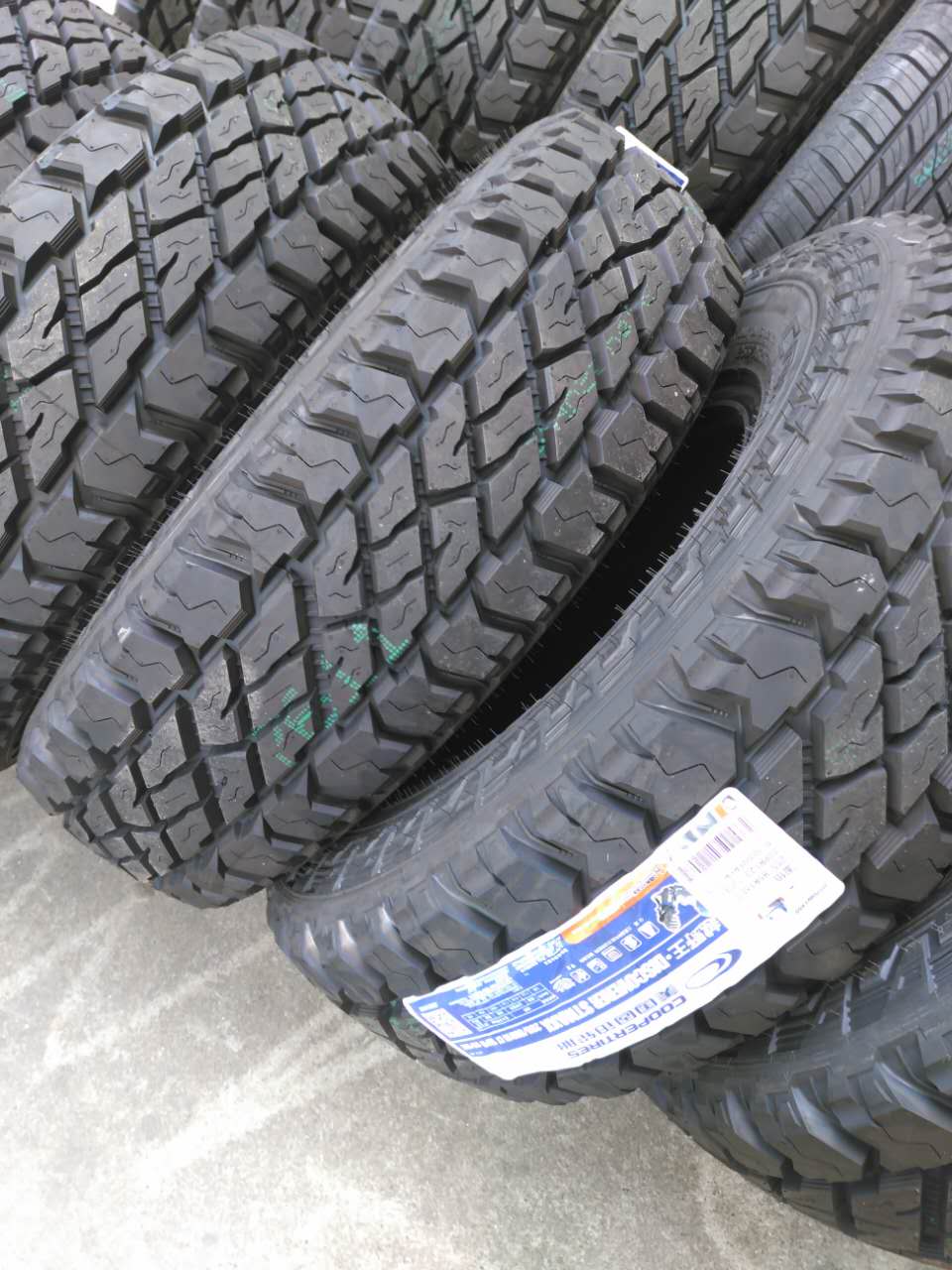 Cooper轮胎DISCOVERER STMAXX 255/85R16LT2045依维柯房车改装-图2