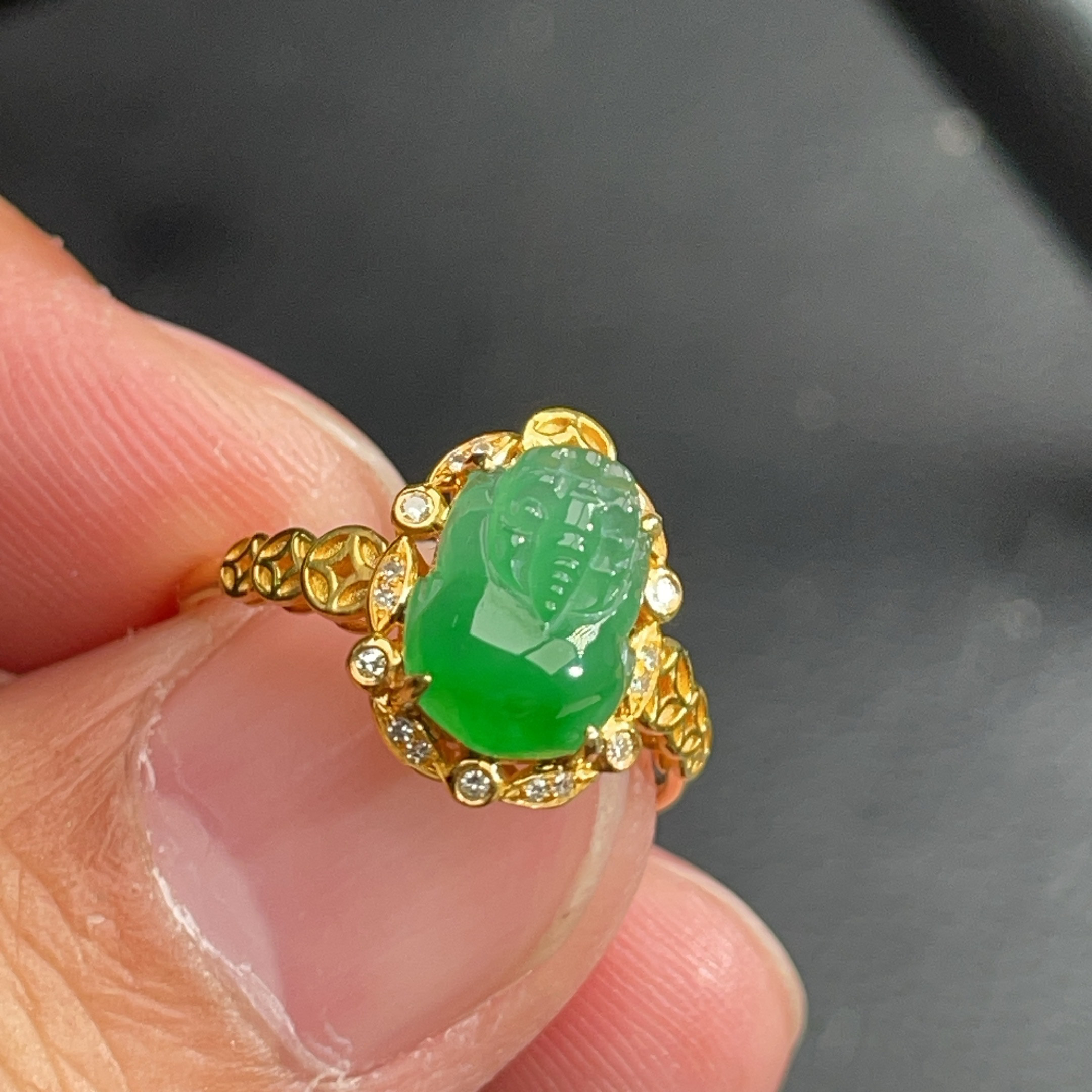 18K gold natural jadeite A-3680 coin Pixiu full green ring K yellow sun green inlaid diamond jewelry jade