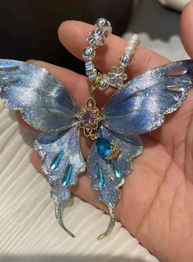 晴山蝴蝶蓝色吊坠蝴蝶项链高级感气质温柔仿珍珠幻彩女生配饰