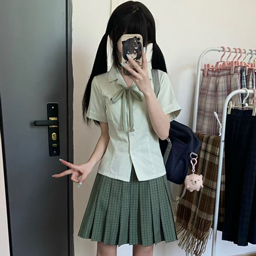 花千猪原创 小笠原衬衫 学院风收腰款短袖jk制服刺绣衬衫百搭上衣 - 图2