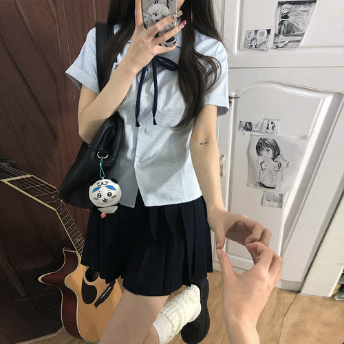 花千猪原创 小笠原衬衫 学院风收腰款短袖jk制服刺绣衬衫百搭上衣 - 图3