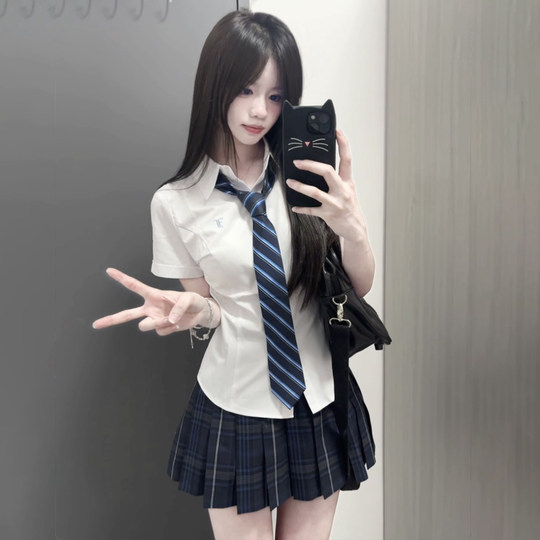 Huaqianzhu Xiaozhichuan White Waist Long Short Sleeve Shirt