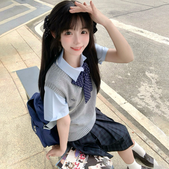 El nuevo producto de Hua Qian Zhu, Xiao Jie Zhong, chaleco multicolor JK