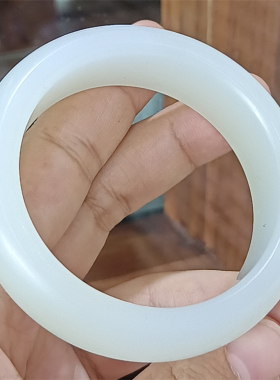 小石头和田玉手镯山料