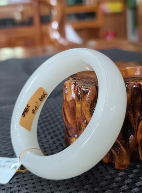 小石头和田玉手镯籽料