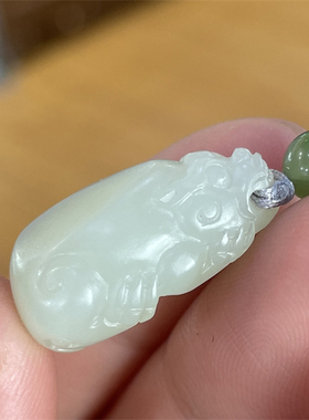 小石头和田玉挂件籽料