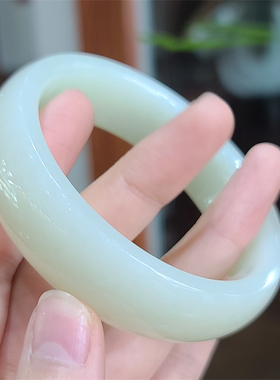 小石头和田玉手镯白玉