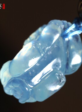 海蓝宝属虎蓝色水晶吊坠虎虎生威