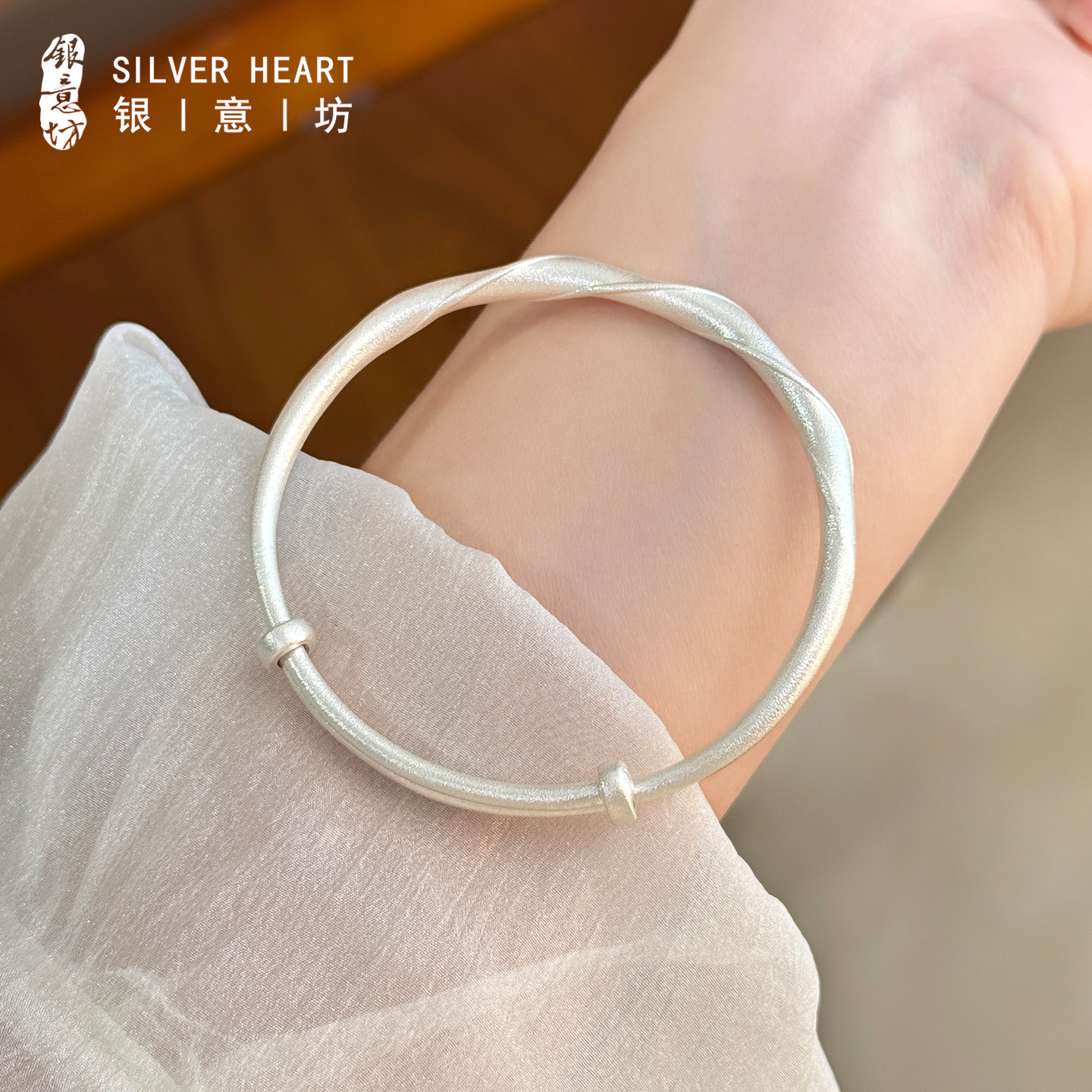 细手腕实心9999纯银手镯女款2025新款古法素圈足银镯子闭口年轻款,淘宝优惠券,粉丝福利购,淘宝优惠卷