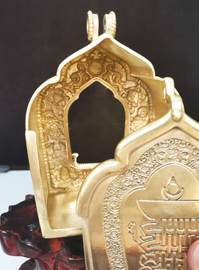 藏传密宗纯铜嘎乌盒吊坠释迦摩尼