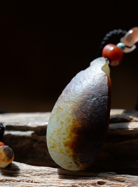 守护沉默石头匠心籽料原石雕刻