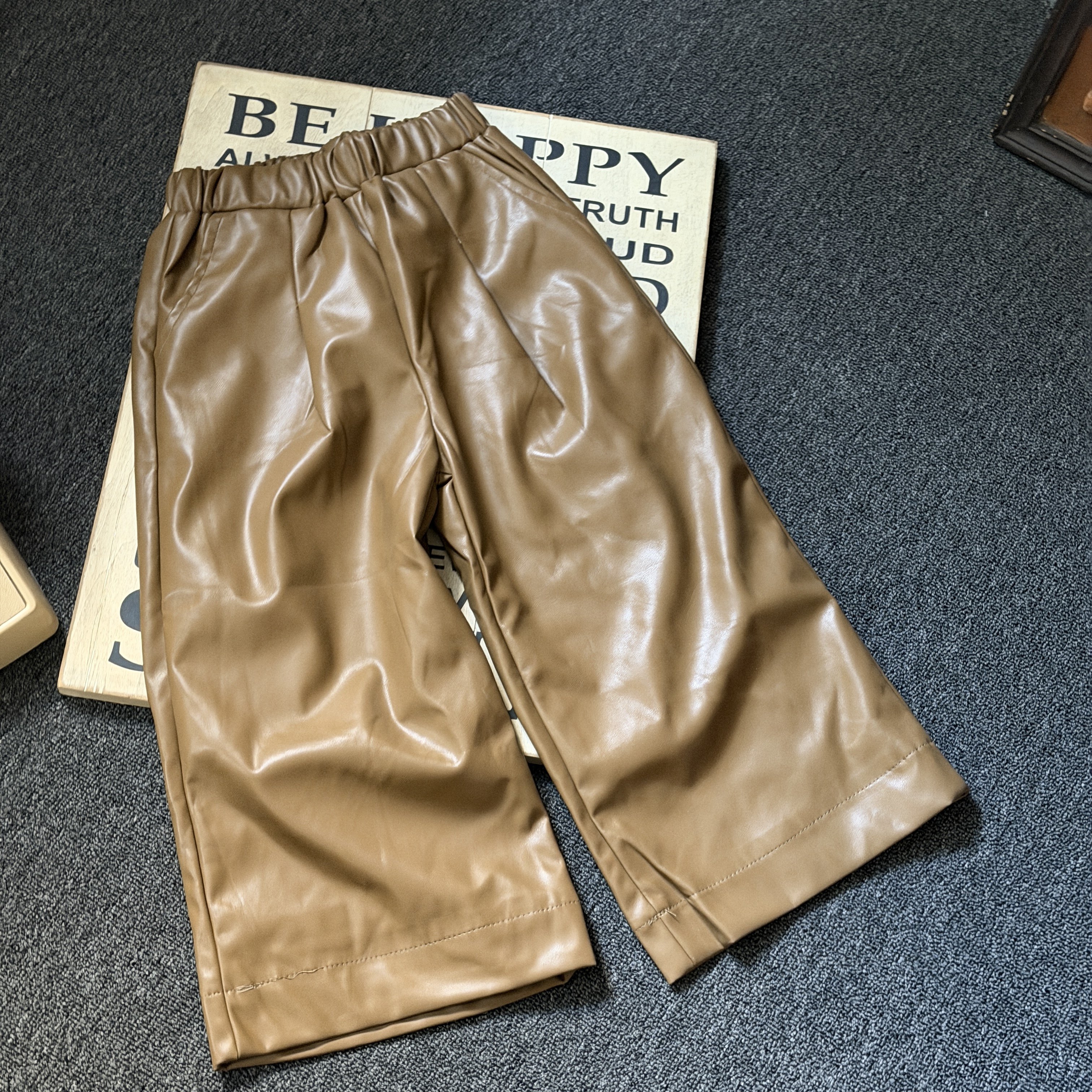 雪宝宝童装 中性风皮裤女童松紧腰阔腿裤宽松百搭时尚男童裤子,淘宝优惠券,粉丝福利购,淘宝优惠卷