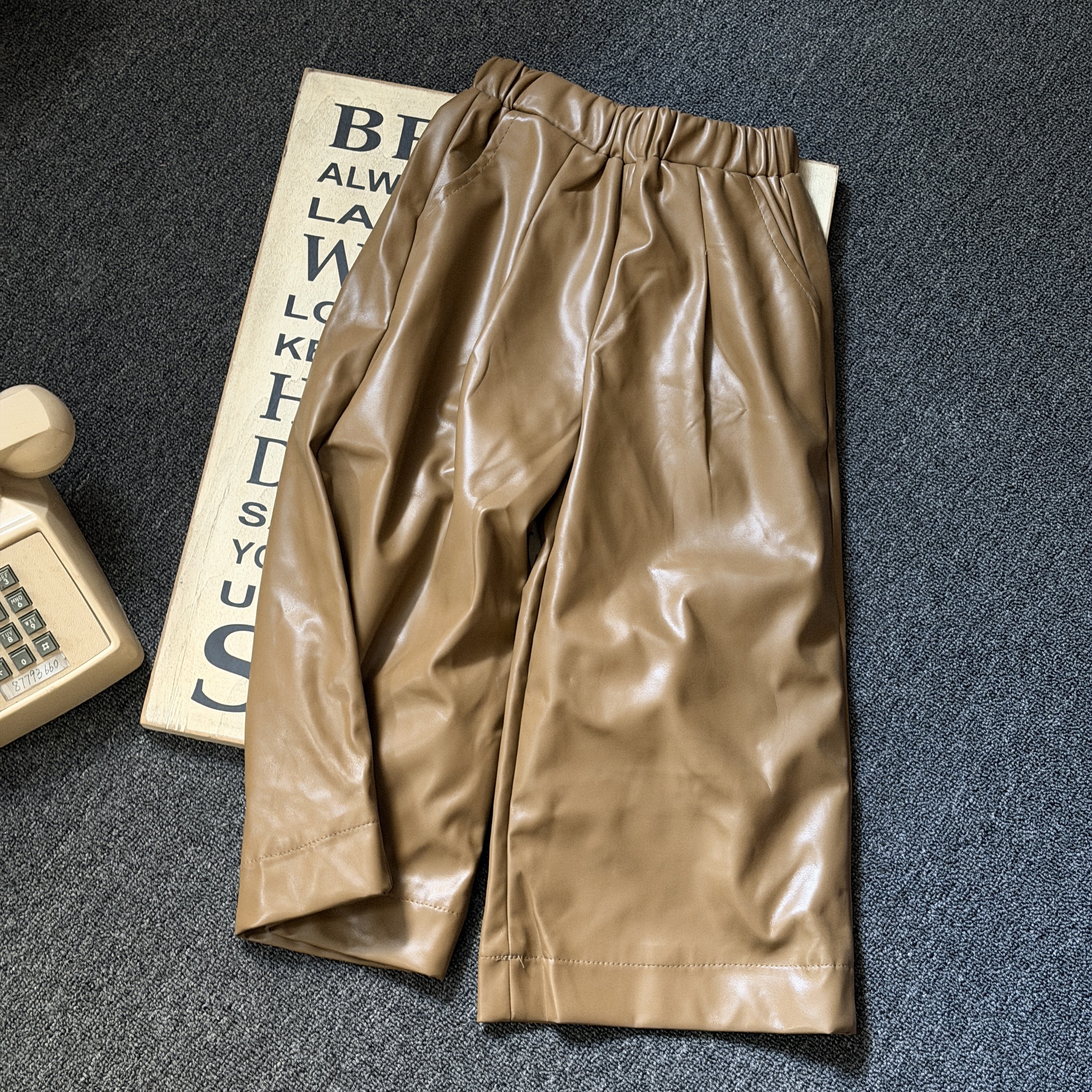 雪宝宝童装 中性风皮裤女童松紧腰阔腿裤宽松百搭时尚男童裤子,淘宝优惠券,粉丝福利购,淘宝优惠卷