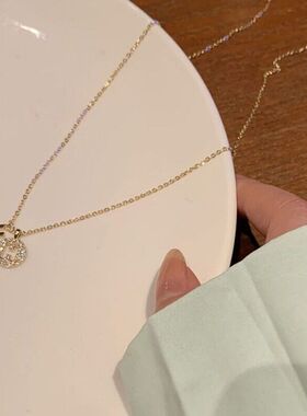女字母锁骨气质精致设计感项链
