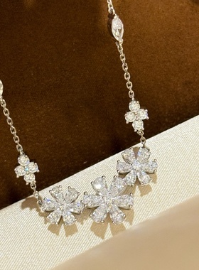 设计师s925纯银精工感勿忘我三花六瓣花项链轻奢百搭锁骨链女热销