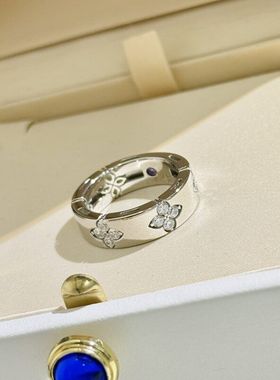 四精致钻幸运戒指钻 高碳纯银S925四叶草女人味十字花光面