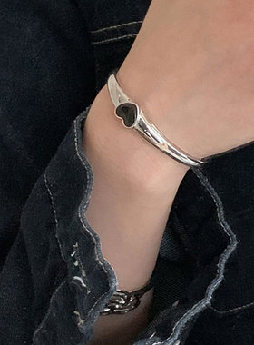 韩版S925银重工黑色爱心手镯女复古时尚蝴蝶结开口手环创意手饰品