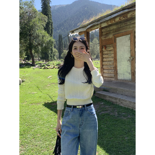 MULVAN 多种穿搭！复古圆领麻花毛衣针织衫女短款收腰打底衫上衣