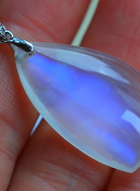 ◆月光倾城◆玻璃体大规格蓝月光石素面坠（金钻扣头）