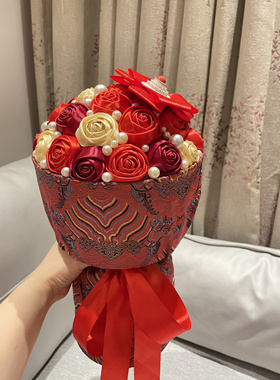 原创手工制作花束藏式新娘手捧花小香风玫瑰花生日结婚礼物永生花