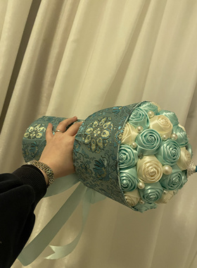 蒙古族藏式花束手工制作玫瑰花抱抱桶小香风手捧花创意生日礼物