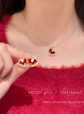 复古红色小马项链女轻奢气质高级感锁骨链本命年小众精致配饰批发