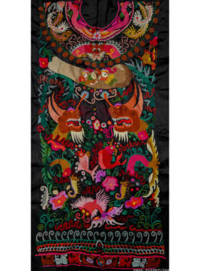 苗绣图腾双龙凤凰金鱼神兽大衣服加工改造布料纯手工刺绣民族老绣