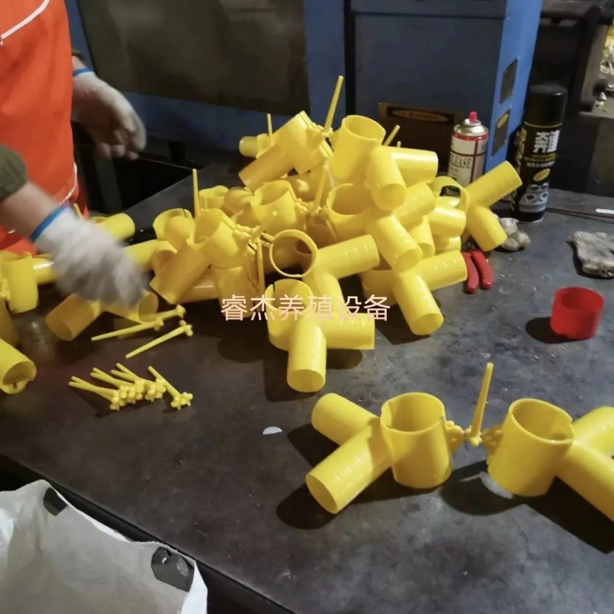 厂家直销新式养殖下料开关60四通下料器自动养猪设备鸡鸭料线配件,淘宝优惠券,粉丝福利购,淘宝优惠卷