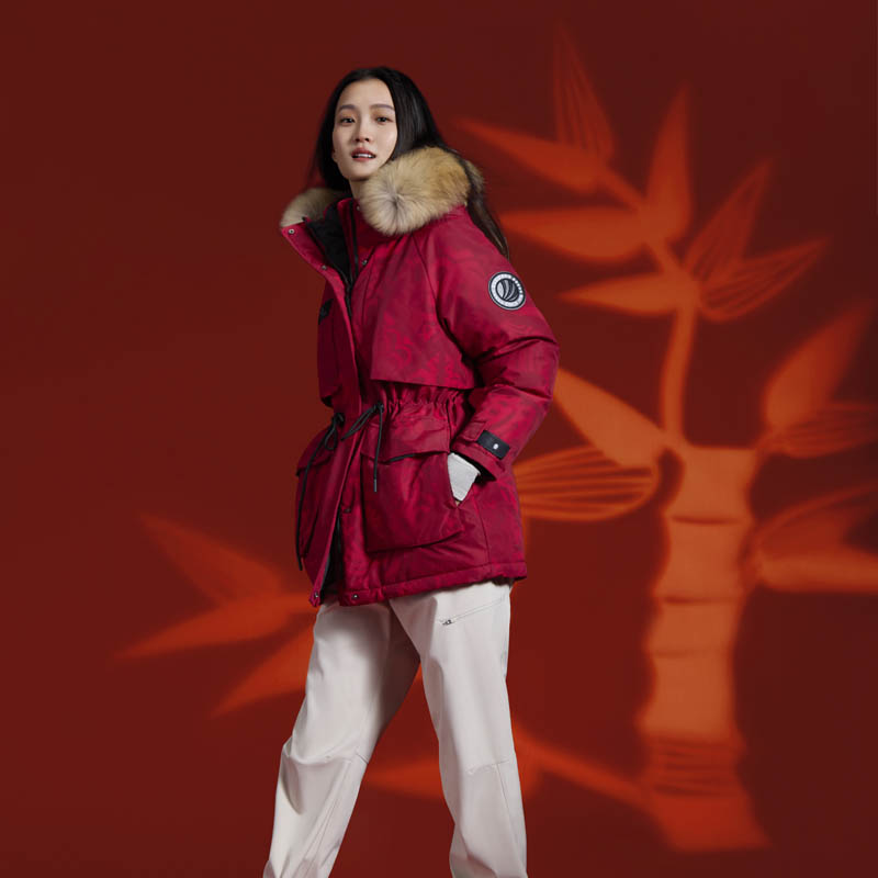 波司登羽绒服女鹅绒2024新款大毛领极寒加厚工装冬外套B40142312