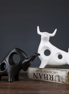 宏赫北欧牛气冲天陶瓷工艺品摆件家居玄关电视柜酒柜办公桌装饰品