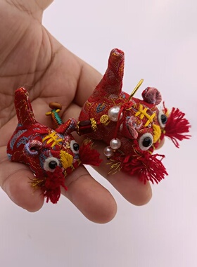 仿宋锦非真丝纯艾绒手工布老虎暴富吉祥老虎挂件包挂钥匙情侣挂件