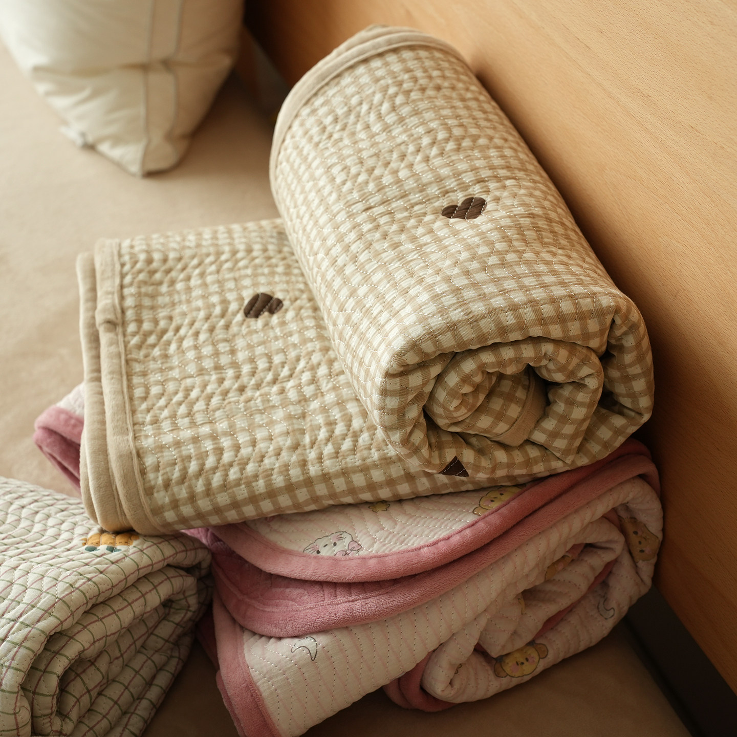 AB双面用 单人绗缝床单全棉床垫 反面宝宝绒学生宿舍可用 四季,淘宝优惠券,粉丝福利购,淘宝优惠卷