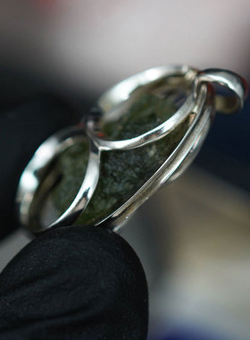 早期欧洲天然绿色玻璃陨石天上星星手工吊坠925纯银精美个性 绝版