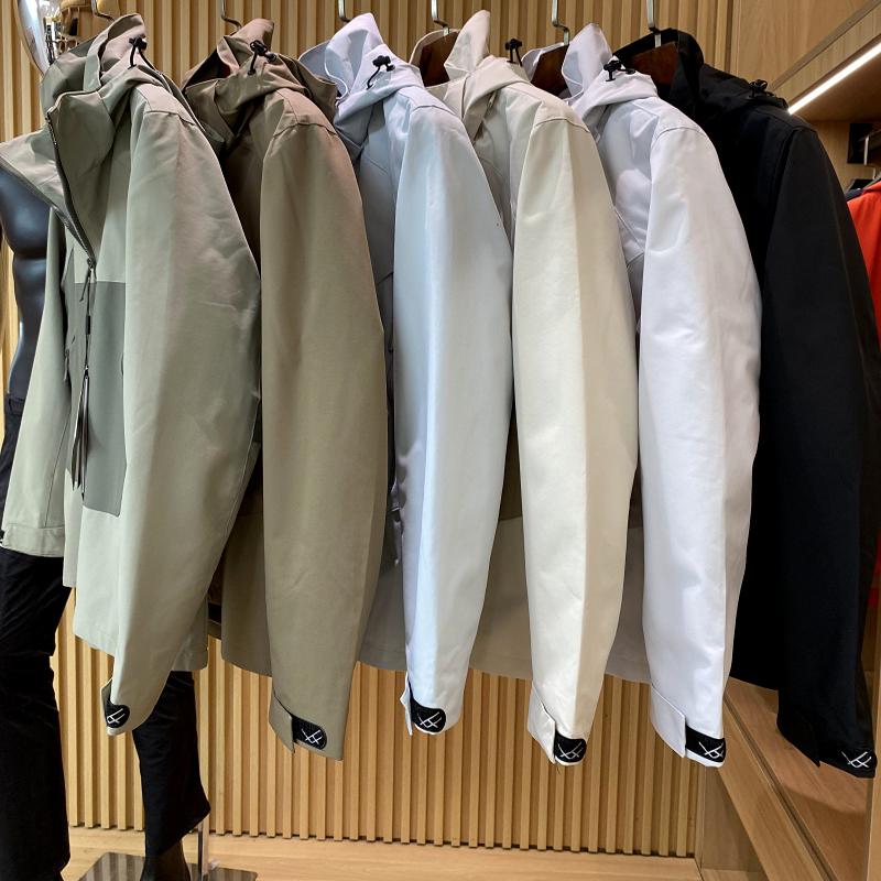 王炸主推！入门级！户外牛货！防风防水男女情侣冲锋衣外套夹克潮 - 图0