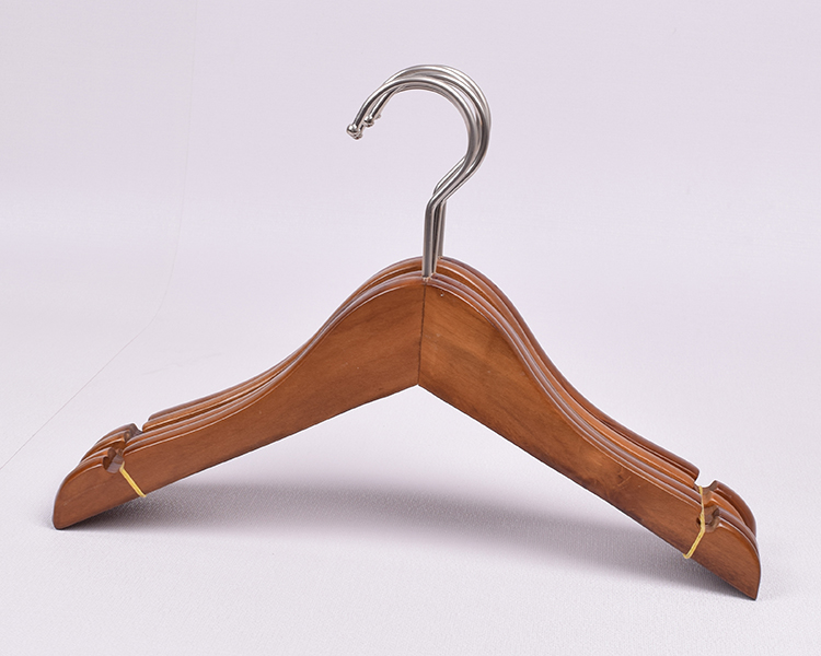 服装店实木儿童衣撑童装衣服架韩版复古色小孩衣挂厂家让利促销中 - 图2