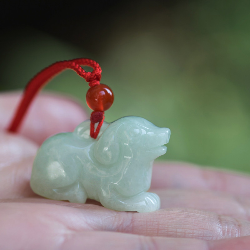 钰达翡翠吊坠生肖狗挂件属狗狗项坠 钰达颈饰