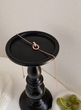 环环相扣钛钢罗马数字项链