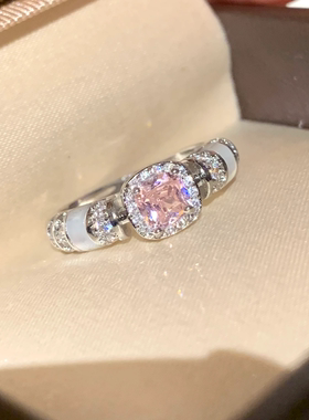 超闪粉色锆石方糖戒指女小众