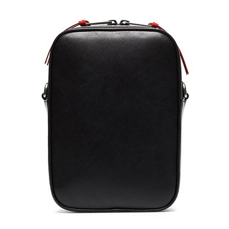  银泰百货精品男士包袋