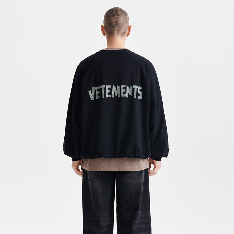 VETEMENTS秋冬男女情侣同款套头长袖卫衣银泰百货 301446 - 图2