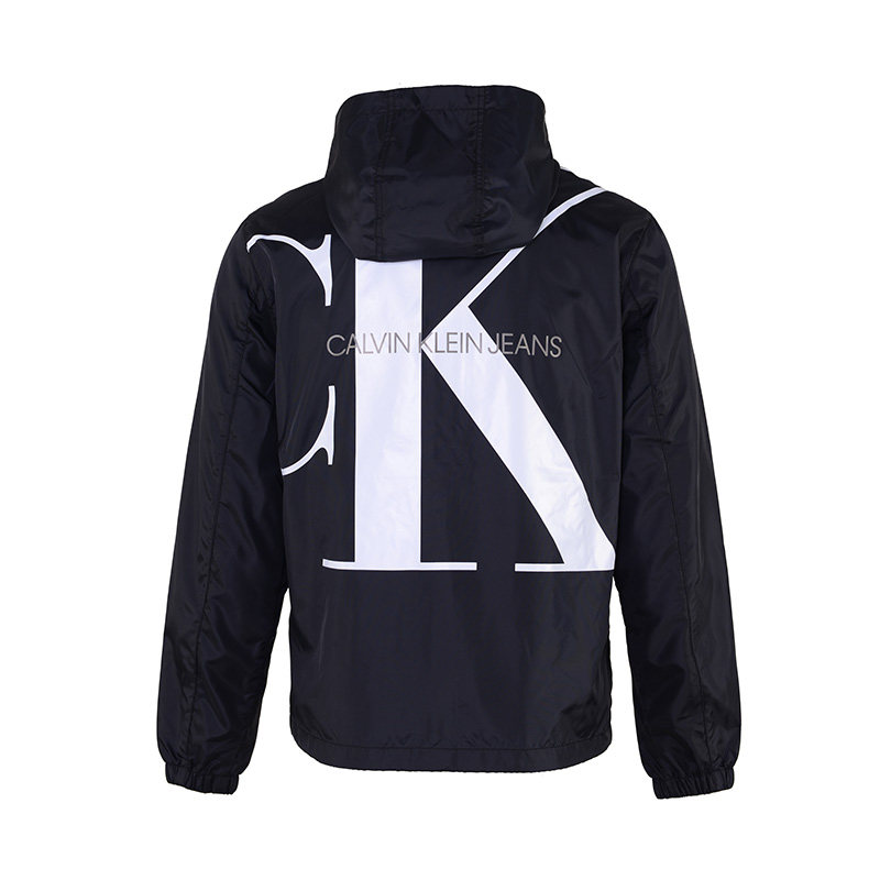  银泰百货精品夹克