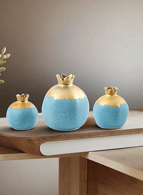 抽象后现代陶瓷电镀金石榴摆件