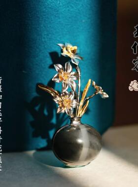 国风新中式18K金镶天然新疆和田玉青花一线天药师珠花道胸针
