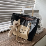 Вместительная и большая летняя универсальная сумка на одно плечо, коллекция 2022