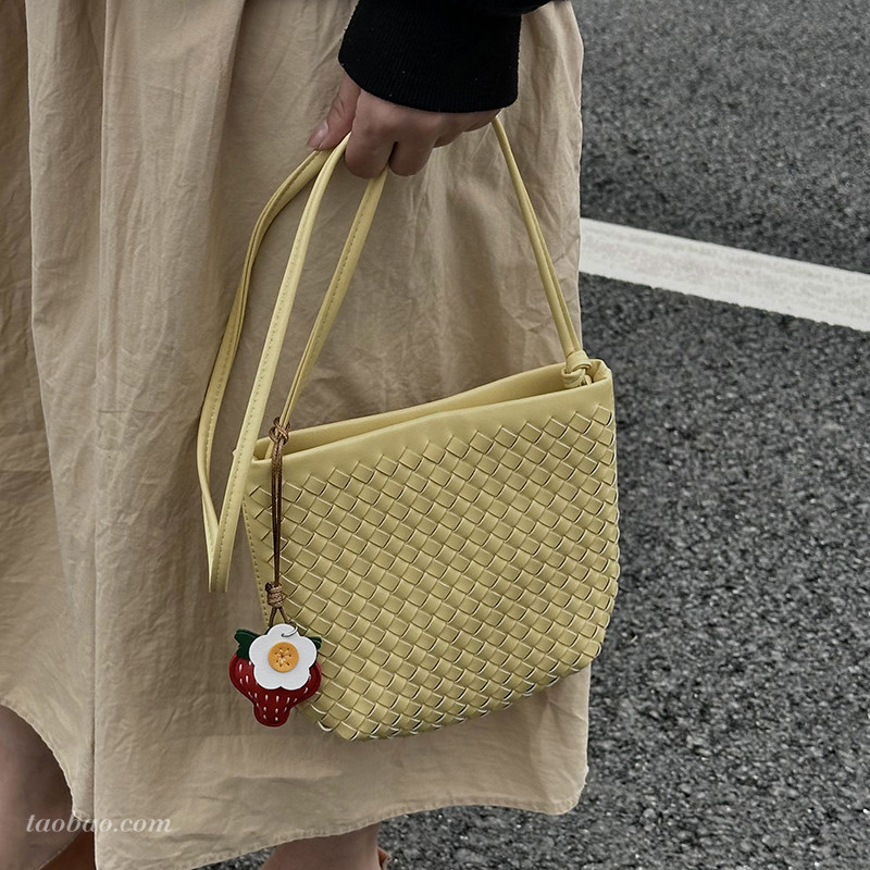 Summer niche woven bucket bag for women crossbody handbag