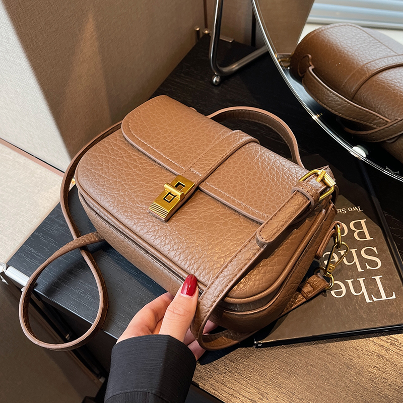 流行棕色小包包女2025新款秋冬季复古小拎包单肩斜挎包手提小方包 - 图0