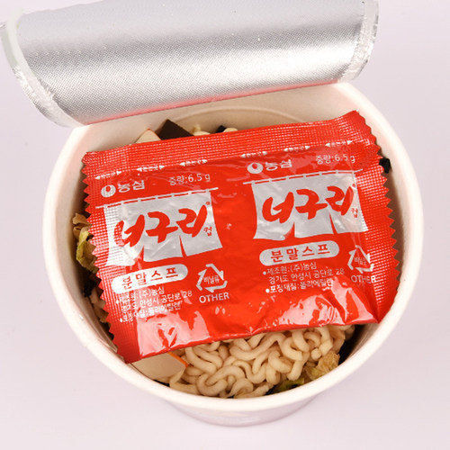 农心浣熊乌冬面辣味海鲜汤面乌龙面速食杯面碗面韩国进口方便面 - 图2