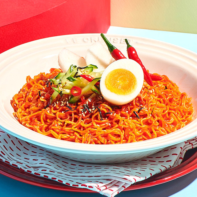 Nongshim sweet and spicy cold noodles imported from Korea