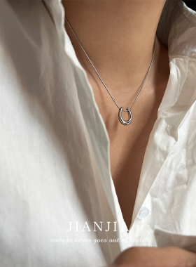 简约钛钢不掉色几何U型项链高级小众设计感金色银色通勤吊坠项链